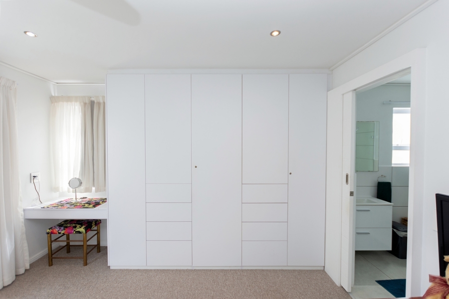 3 Bedroom Property for Sale in Golden Mile Western Cape